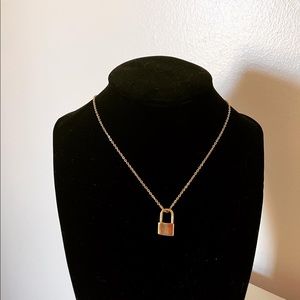 Lock necklace